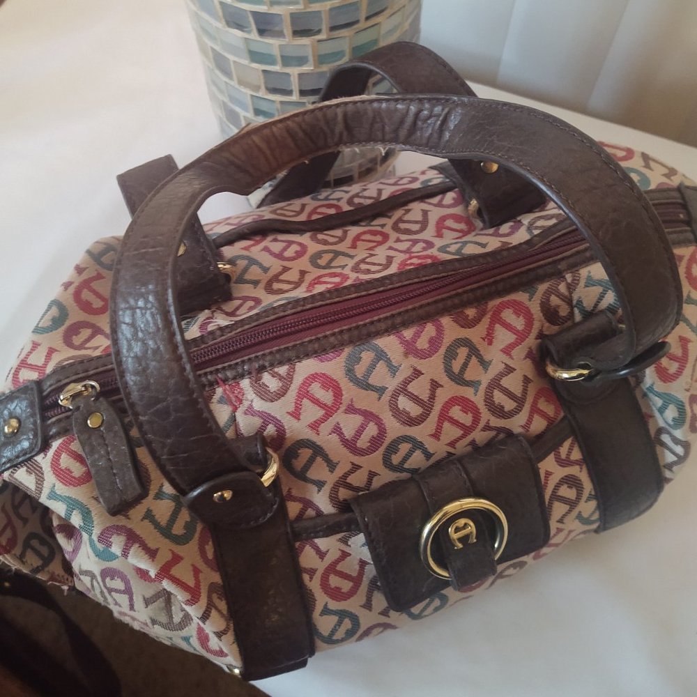 Eitenne Aigner Multi-color handbag